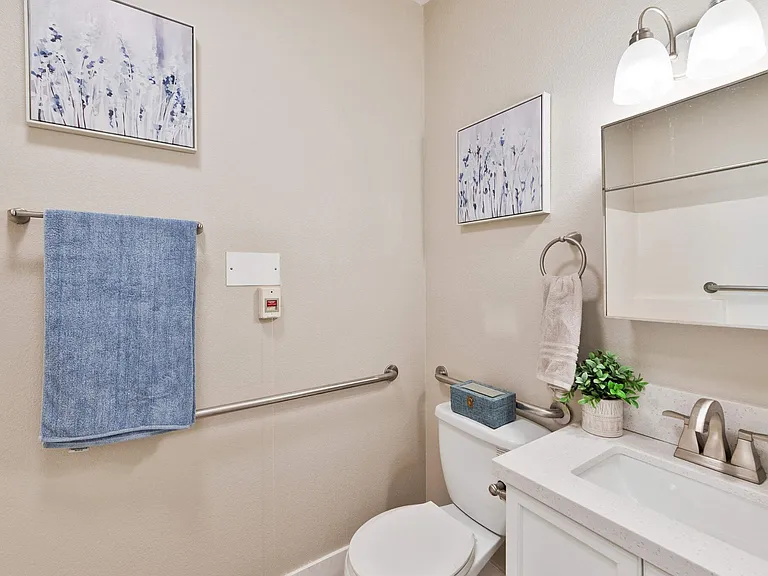 Azure Point at Encinitas - 55+ Active Adult Apartments — Photo 8