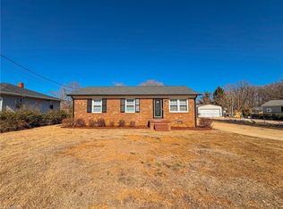 1409 Glenside Dr, Greensboro, NC 27405