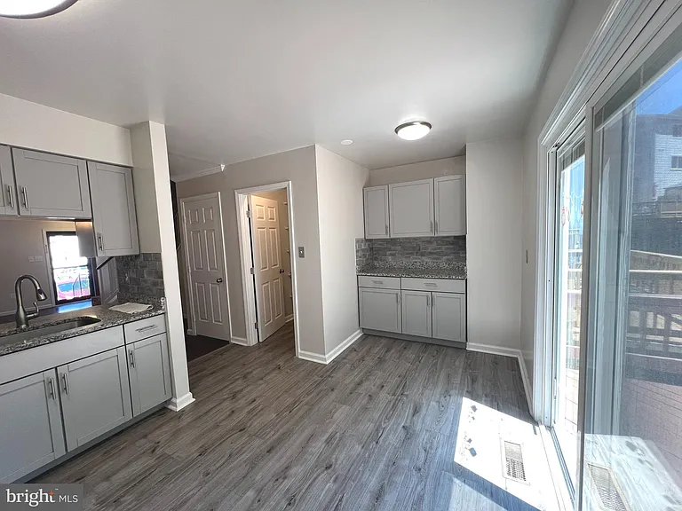 12102 Presidio Way — Photo 11