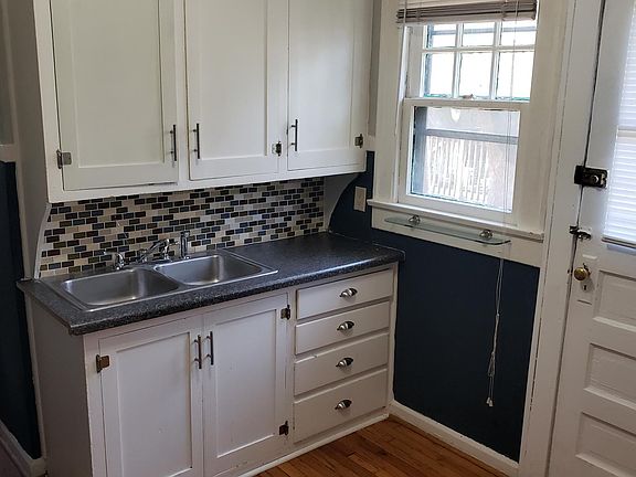 5th image of 6281 N Park Ave
