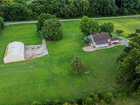 4th image of 25159 E County Line Rd
