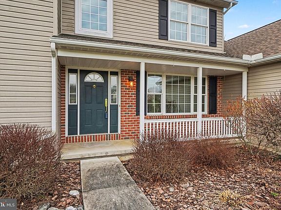 4th image of 18 Kengrey Dr