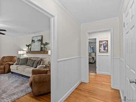 3rd image of 107 Hillcrest Loop