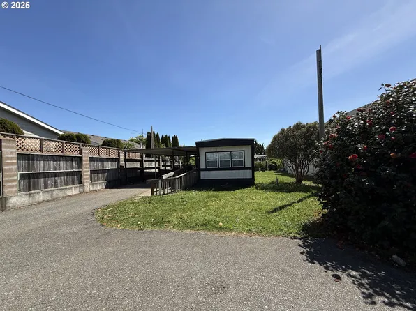 98090 W Benham Ln Space 7, Brookings, OR 97415