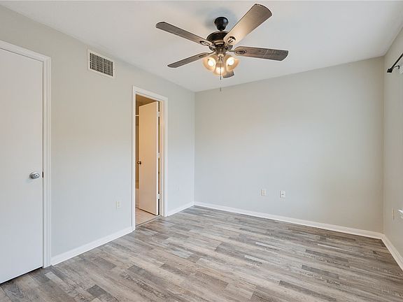 5th image of 529 Parkway #201