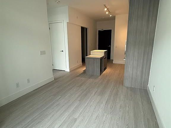 4th image of 6 Greenbriar Rd #326