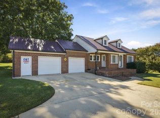 2674 Us Highway 70 E, Morganton, NC 28655