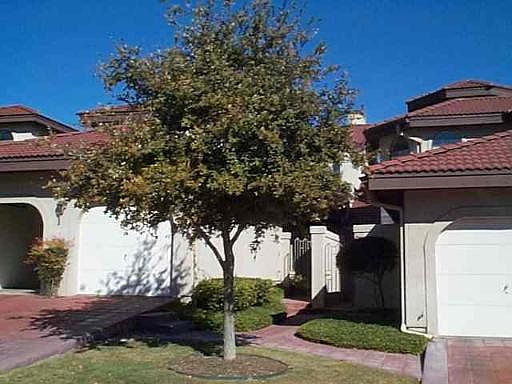 1st image of 1023 LA TIERRA #0