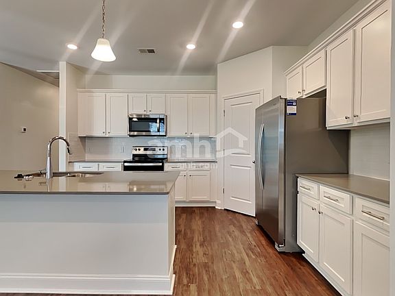 5th image of 522 Plumeria Ln