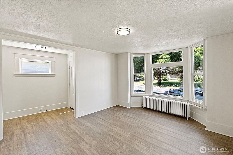 4th image of 621 S Pine Street