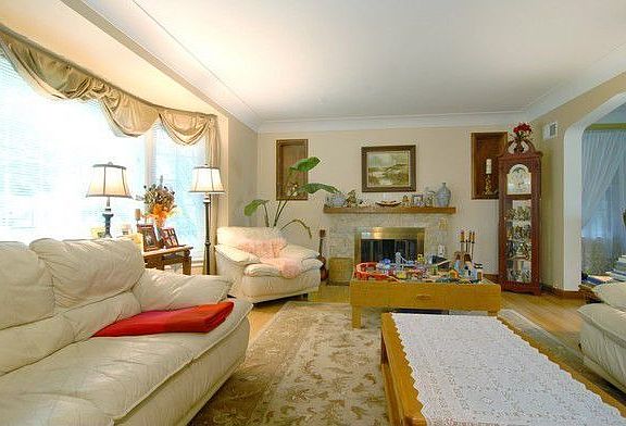 2nd image of 7323 N Oketo Ave