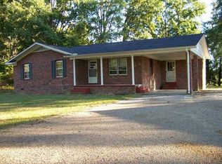 72 Lake Dr, Adamsville, TN 38310