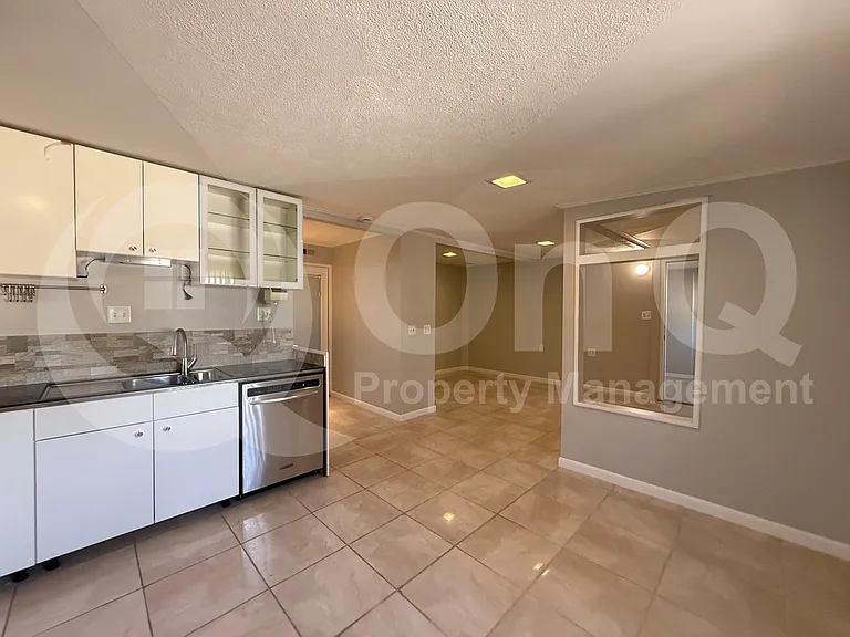 3838 E Seneca St — Photo 23