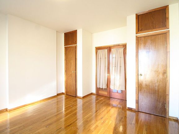 4th image of 649 Manhattan Ave APT 4D