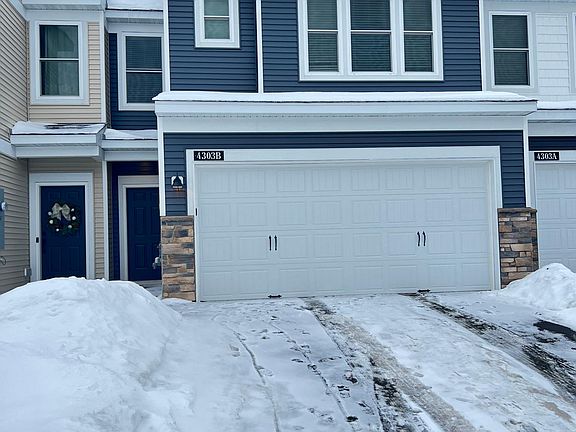 Front view - Driveway and front door