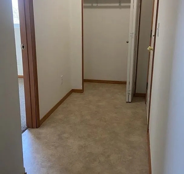 155 NE Kettle St — Photo 10