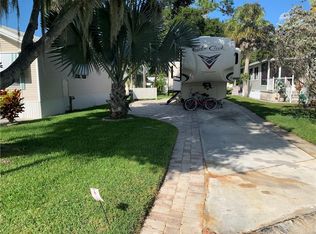 37 Crown Point Dr, Nokomis, FL 34275
