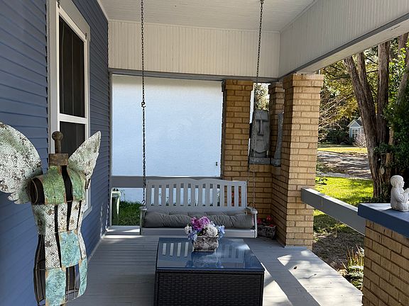Swing included in rental