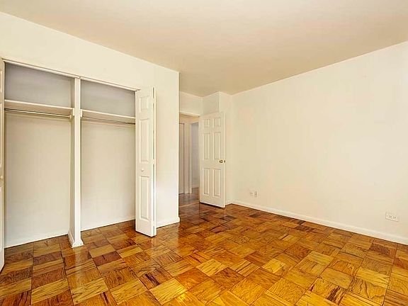 5th image of 300 W 55th St APT 7Y