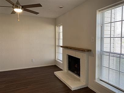 3rd image of 2737 Patricia Ln