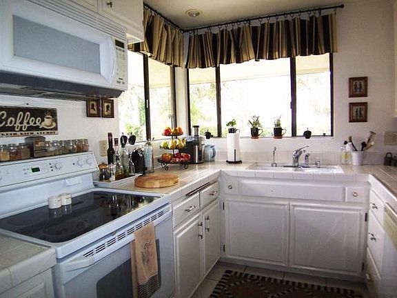 4th image of 17607 Pomerado Rd Unit 205