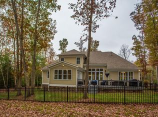 809 Far Country Dr, Daniels, WV 25832