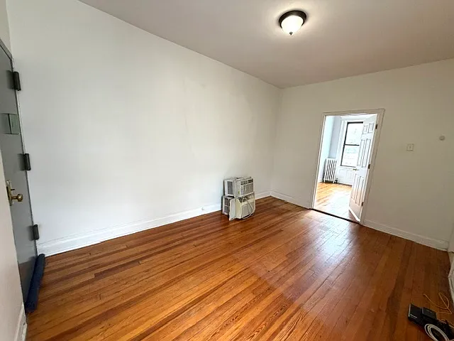 12-29 31st Ave #4R — Photo 4