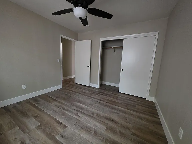 4027 W Tulare Ave — Photo 20