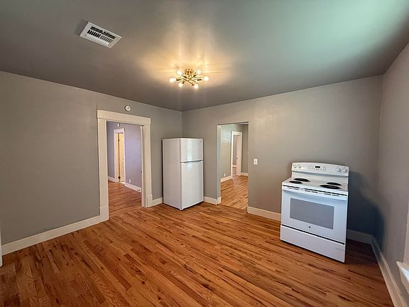 5th image of 706 S Saint Louis Ave