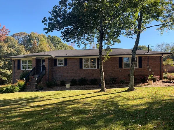 255 Dixie Meadows Ln, Carrollton, GA 30117