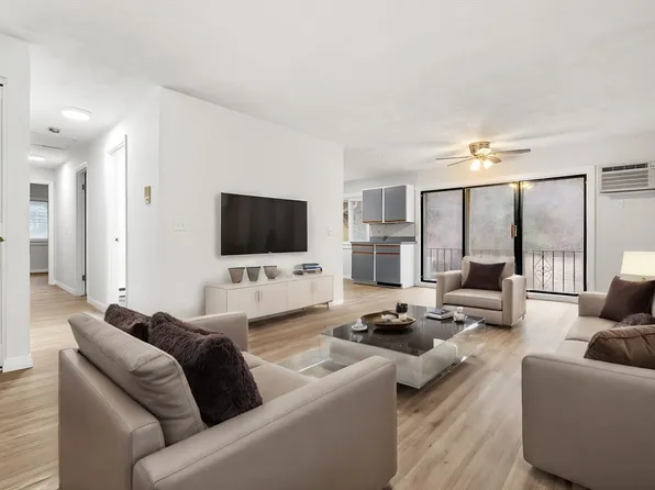 21 Glen Devin St Unit 21, Amesbury, MA 01913