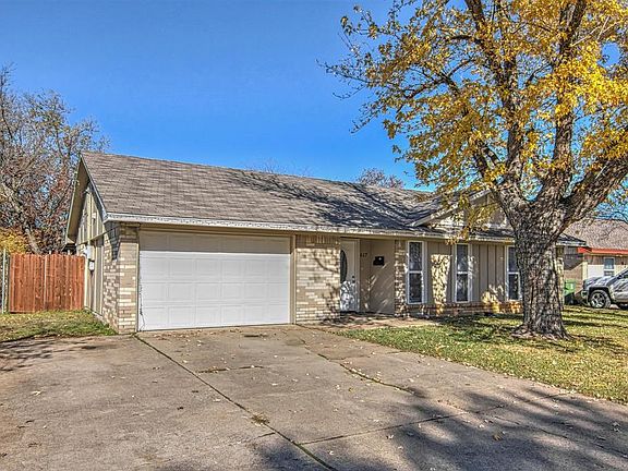 3rd image of 617 Idlewilde Dr