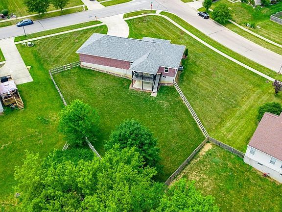 5th image of 2898 Creekside Dr