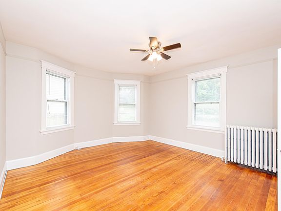 3rd image of 1749 Cleveland Ave Unit 1