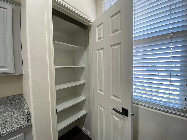 3427 E Sweetwater Springs Dr — Photo 7