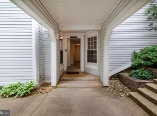 2915 S Woodstock St #5, Arlington, VA 22206