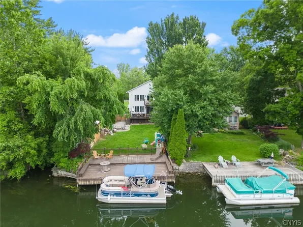 3392 Hayes Rd, Baldwinsville, NY 13027