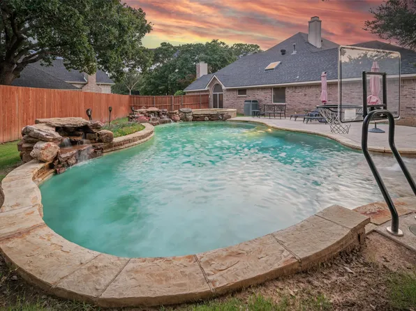 1606 Oak Ridge Dr, Corinth, TX 76210