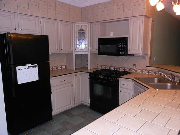 5th image of 2431 E Potter Rd