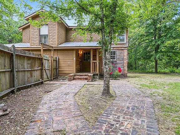 2nd image of 148 Fairwind Rd