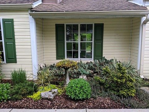 3rd image of 2710 Hartford Dr