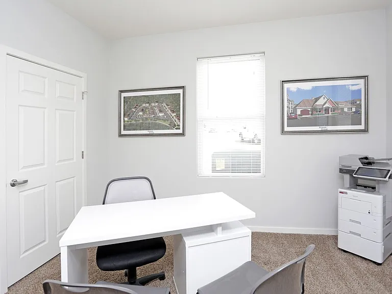 Aspen Grove Apartments — Photo 3