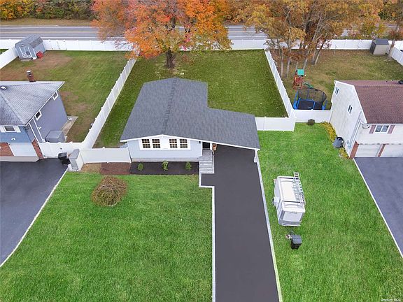 5th image of 161 Norma Ave