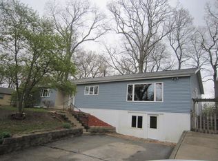 2156 S Teut Rd, Burlington, WI 53105