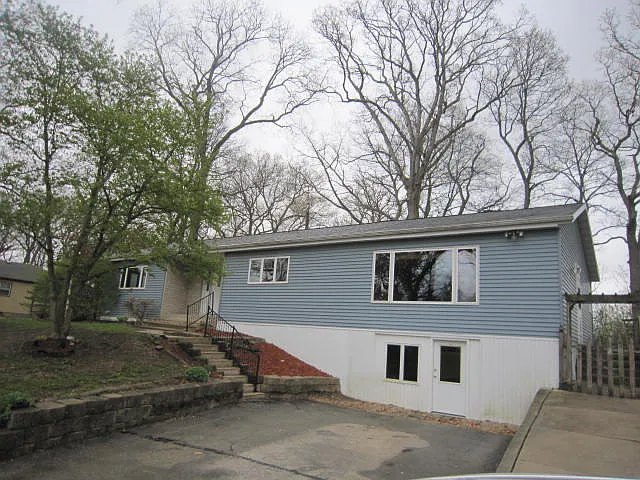 2156 S Teut Rd photo 1