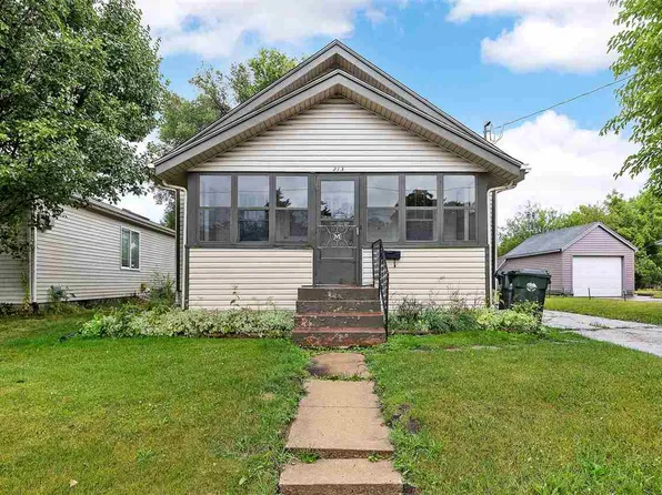 213 W Benton St, Iowa City, IA 52246