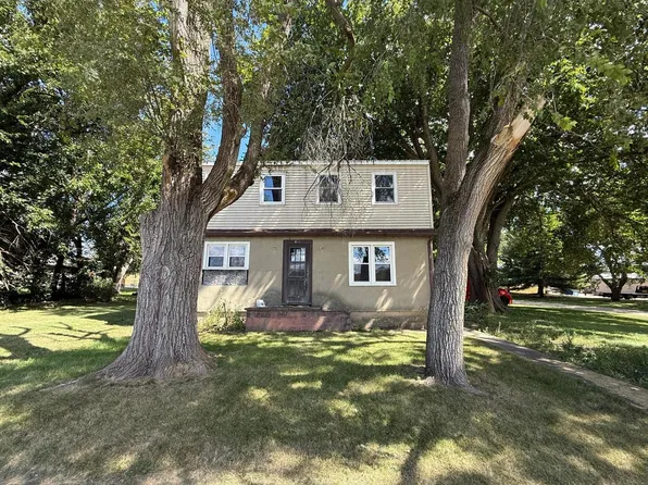 611 N Strong Ave, Spring Valley, IL 61362