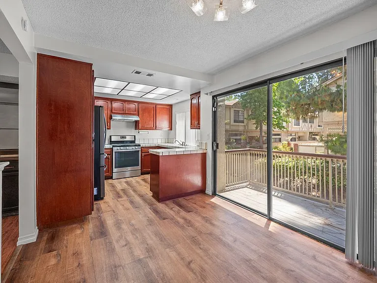 7100 Balboa Blvd #803 — Photo 17