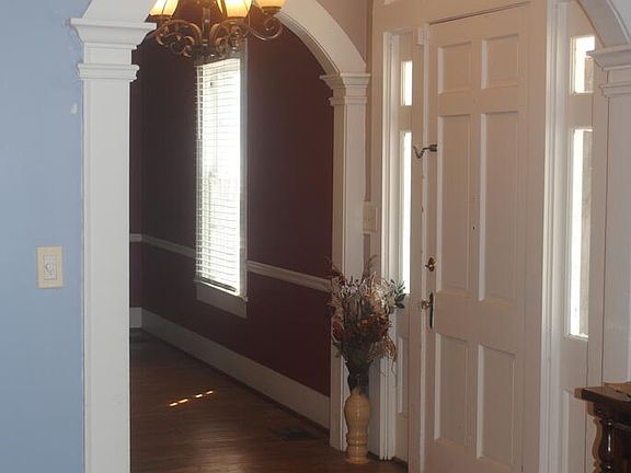 5th image of 406 Angel St