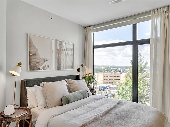 5th image of 191 Washington St #721